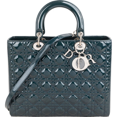 Sac à main Lady Dior moyen modèle en cuir verni Cannage Christian Dior