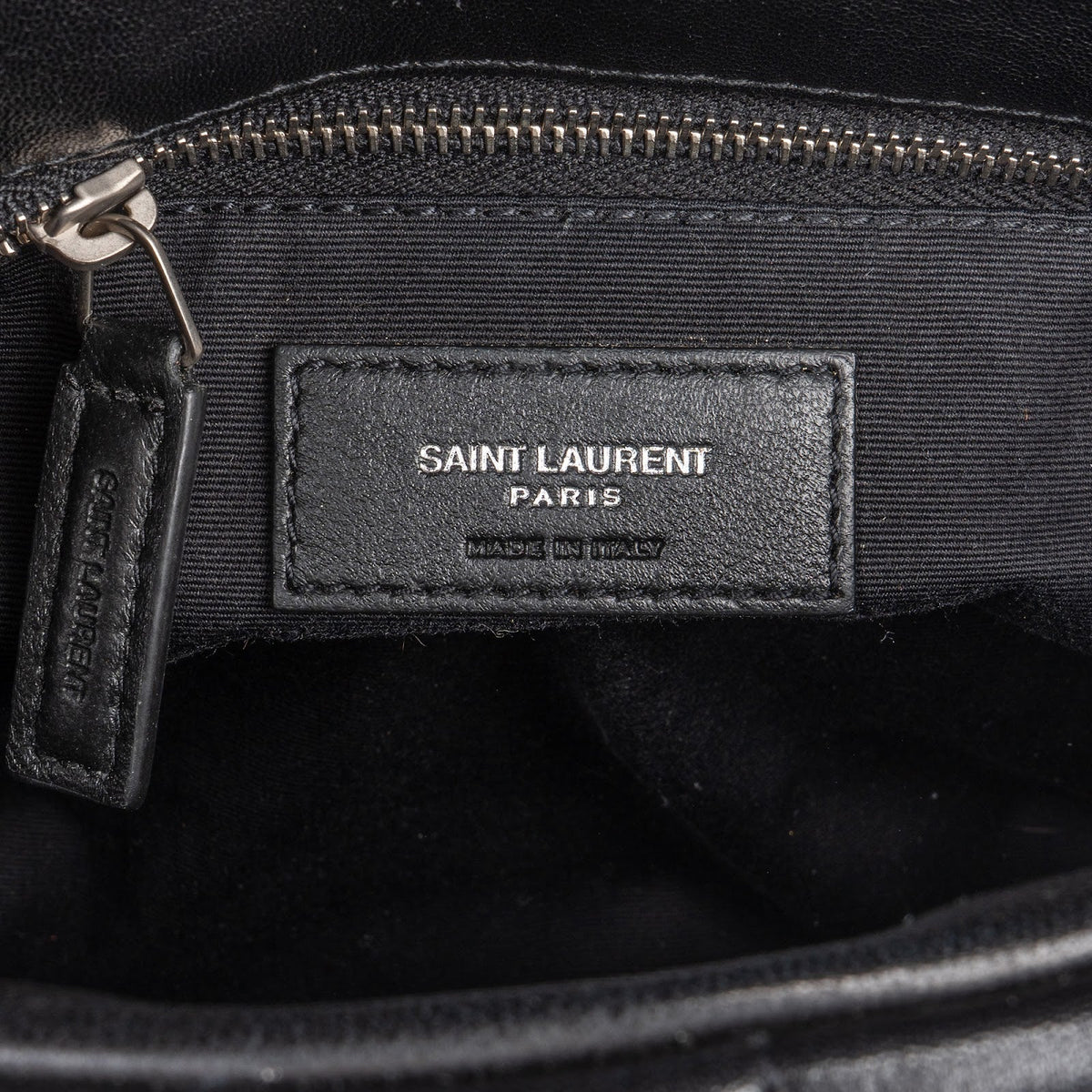 Yves Saint Laurent Loulou Puffer aus gestepptem Lammleder – Ansicht 12
