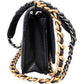 Sac bandoulière Chanel 19 en cuir d'agneau matelassé, modèle Wallet On Chain