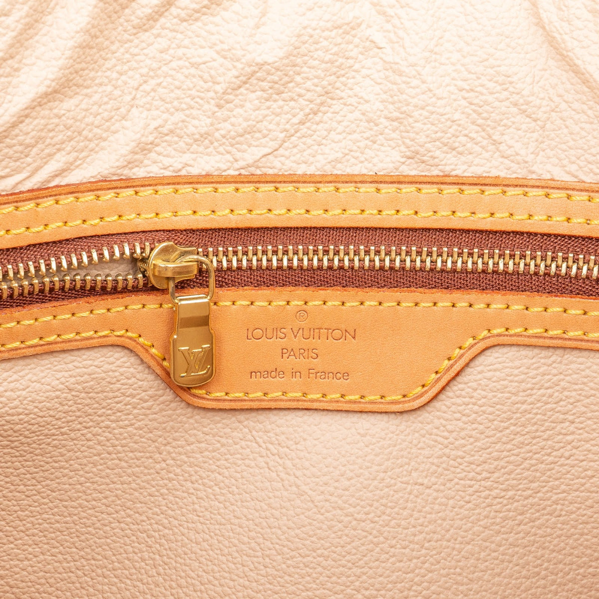 Louis Vuitton Bucket GM aus Monogram Canvas – Ansicht 9