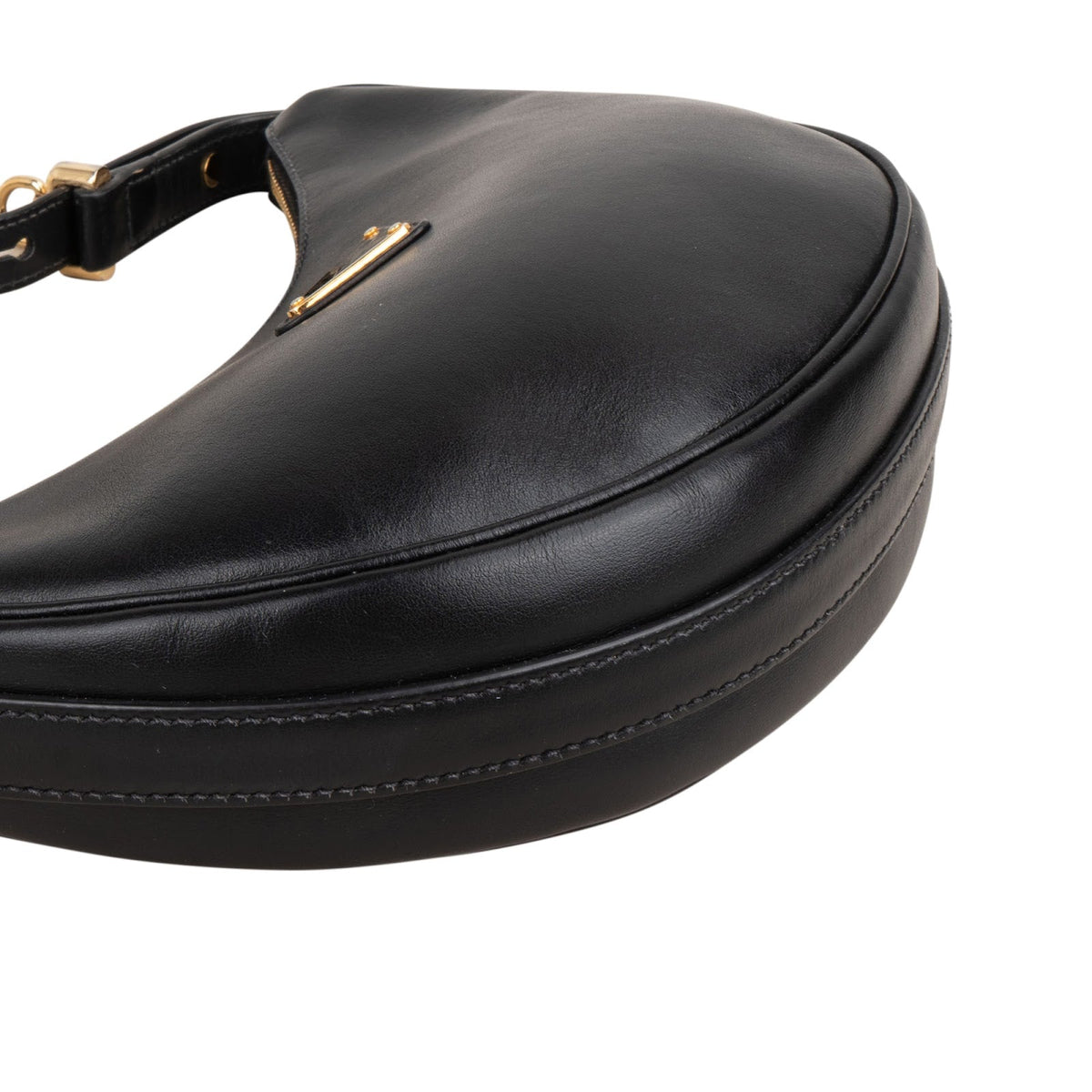 Sac à bandoulière Prada Triangle Arqué en cuir noir