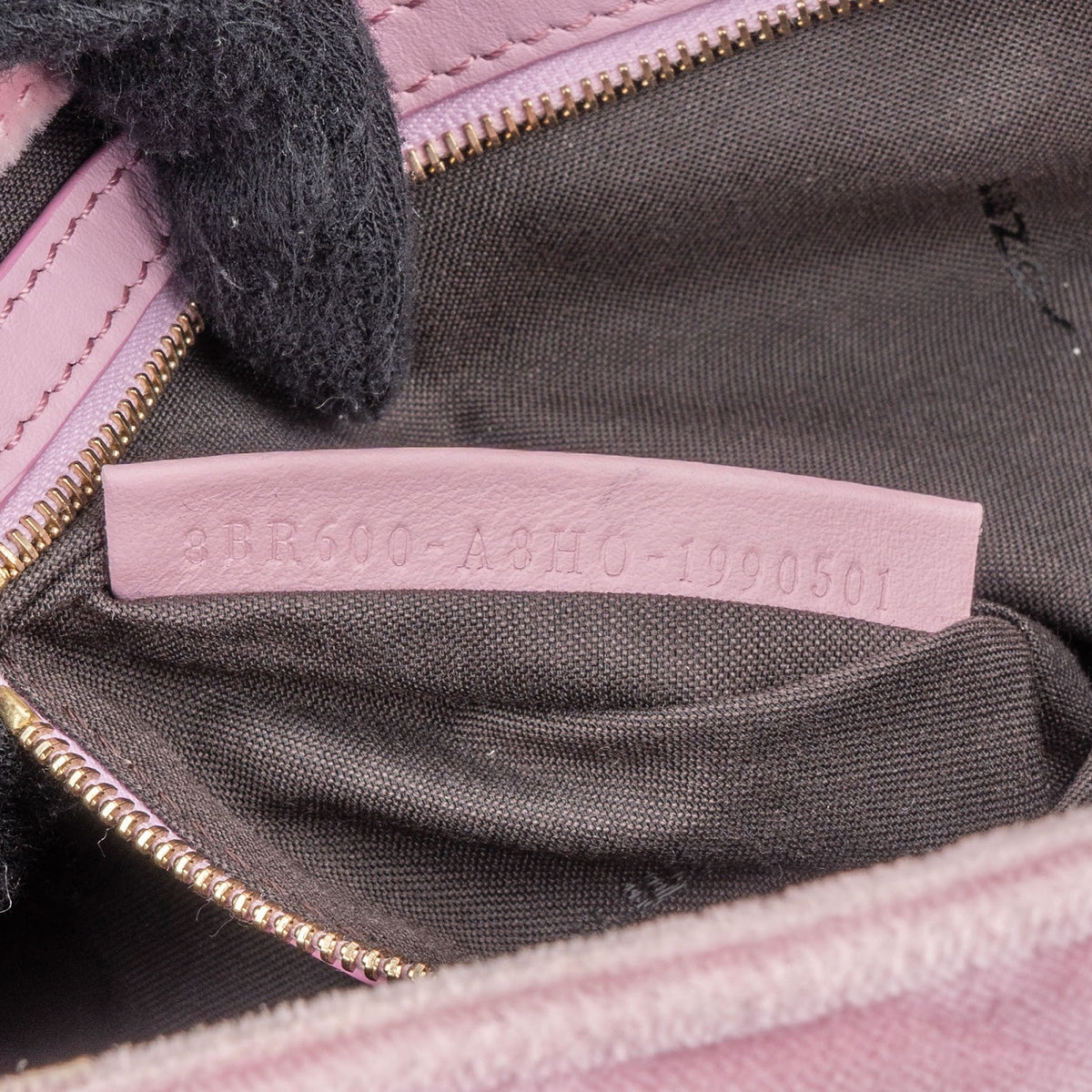 Fendi FF Embossed Wildleder Baguette Umhängetasche, Bild 12 von 12