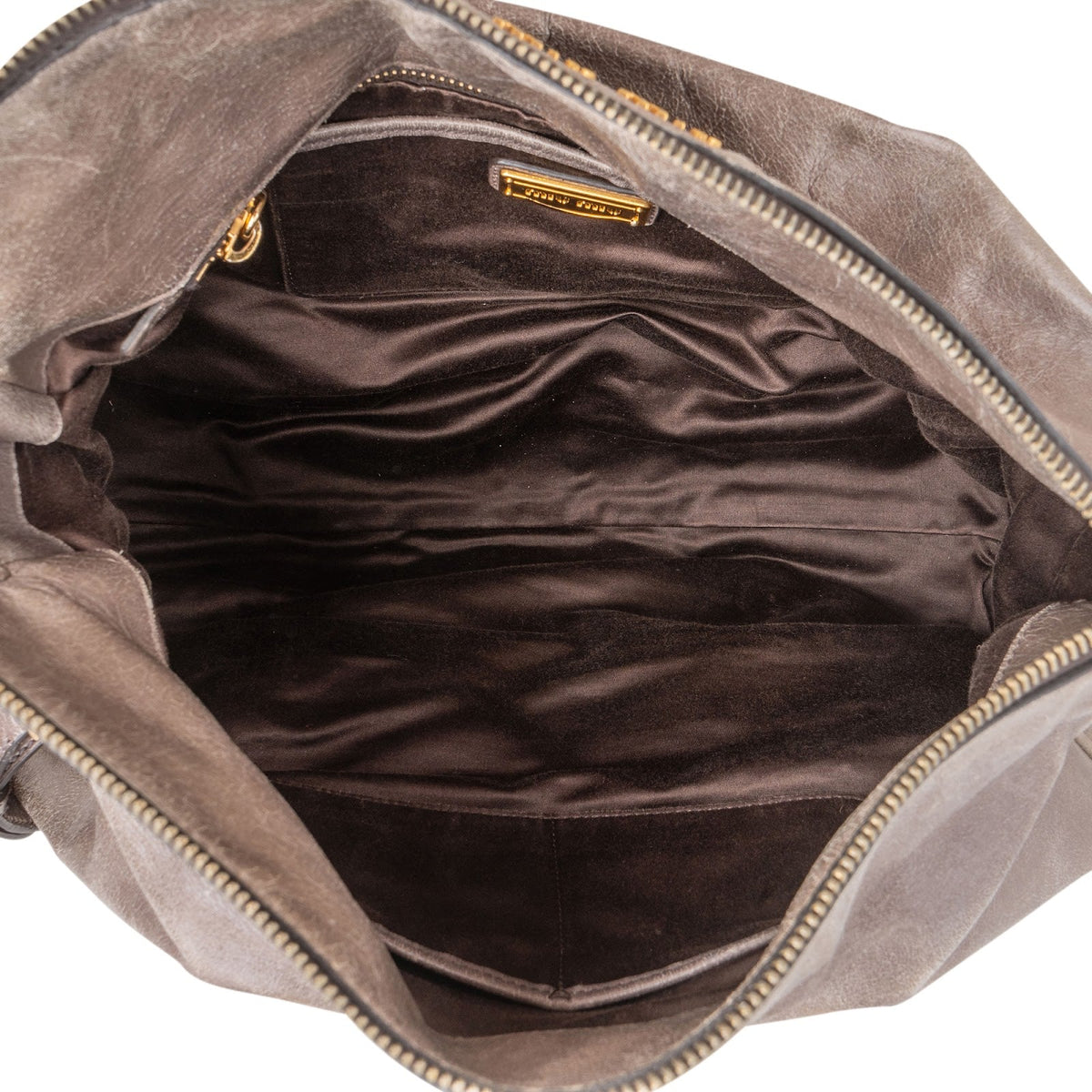 Miu Miu Drawstring Satchel aus Vitello-Lux-Leder – Ansicht 9