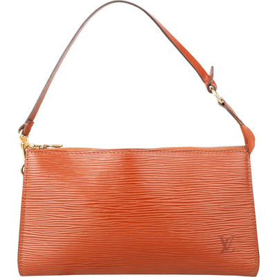 Bolso de mano Pochette Accessoires de Louis Vuitton en piel Epi color coñac