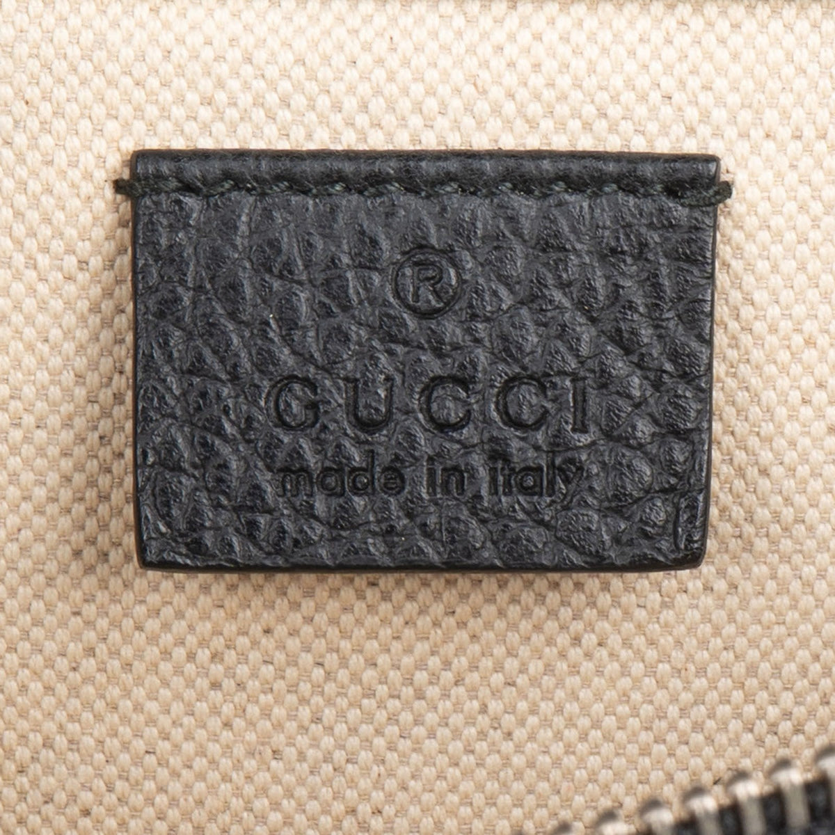 Borsa a spalla Gucci Dionysus con cristalli in pelle martellata