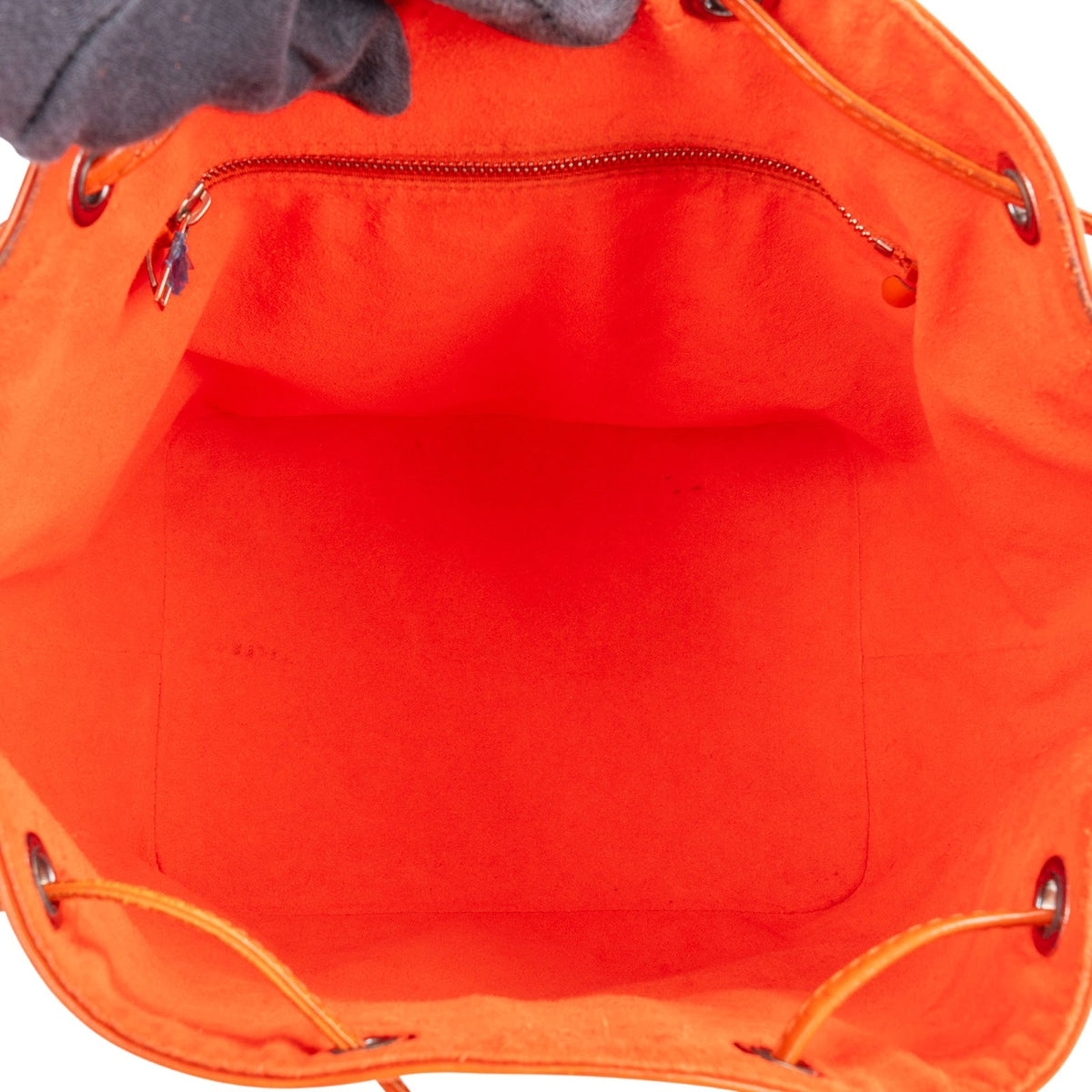 Louis Vuitton Sac Noé Petit NM aus orangem Epi-Leder – Ansicht 9
