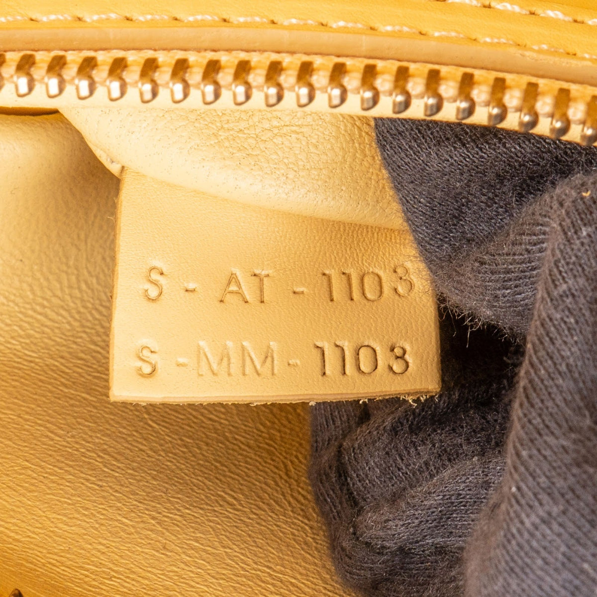 Celine Luggage Tote aus weichem Kalbsleder – Ansicht 11