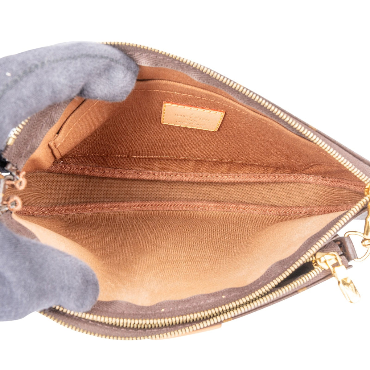 Sac bandoulière Multi Pochette Accessoires en toile Monogram Louis Vuitton