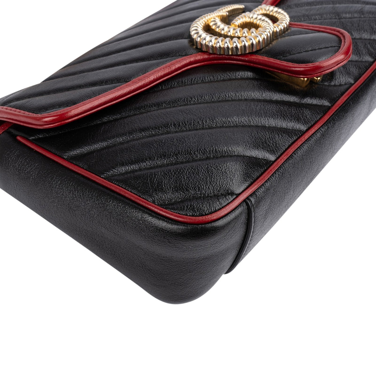 Sac bandoulière Gucci Monogram GG Marmont en cuir matelassé