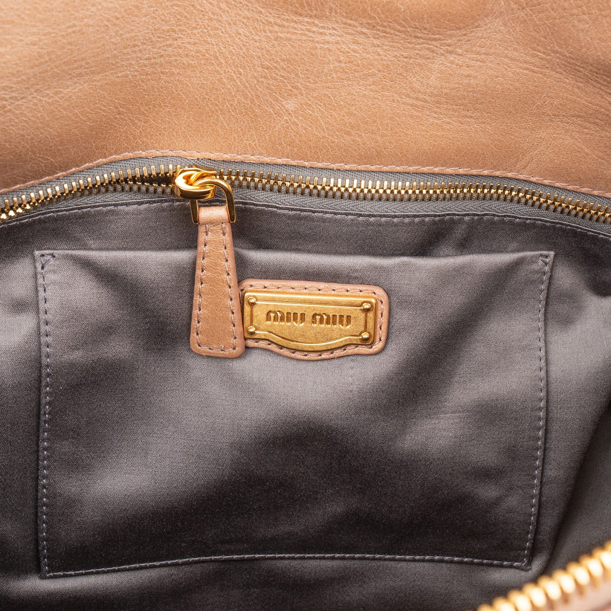 Borsa a mano Miu Miu Vitello Lux in pelle con fiocco