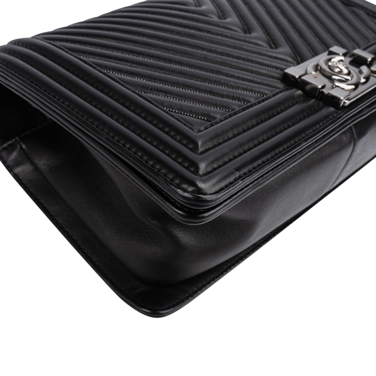Chanel Chevron Calfskin Palladium Medium Boy Single Crossbody Bag