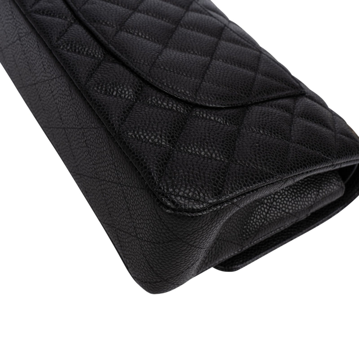 Bolso de hombro Chanel Medium Double Flap en piel caviar acolchada