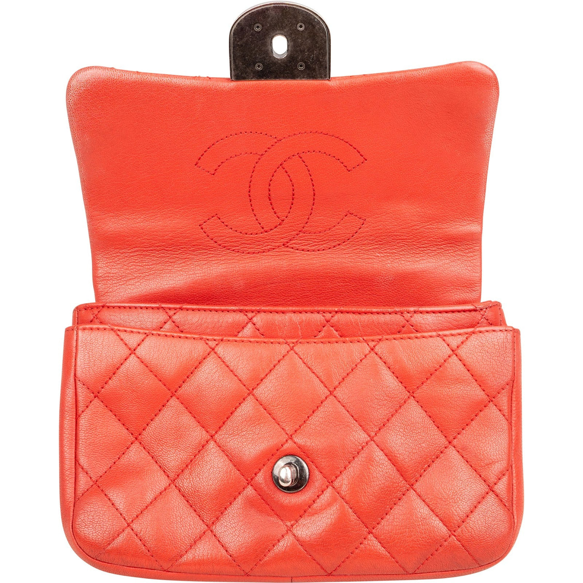 Borsa a tracolla Chanel Paris Seoul Small Single Flap in pelle di capra trapuntata con cuciture e doppia portabilità
