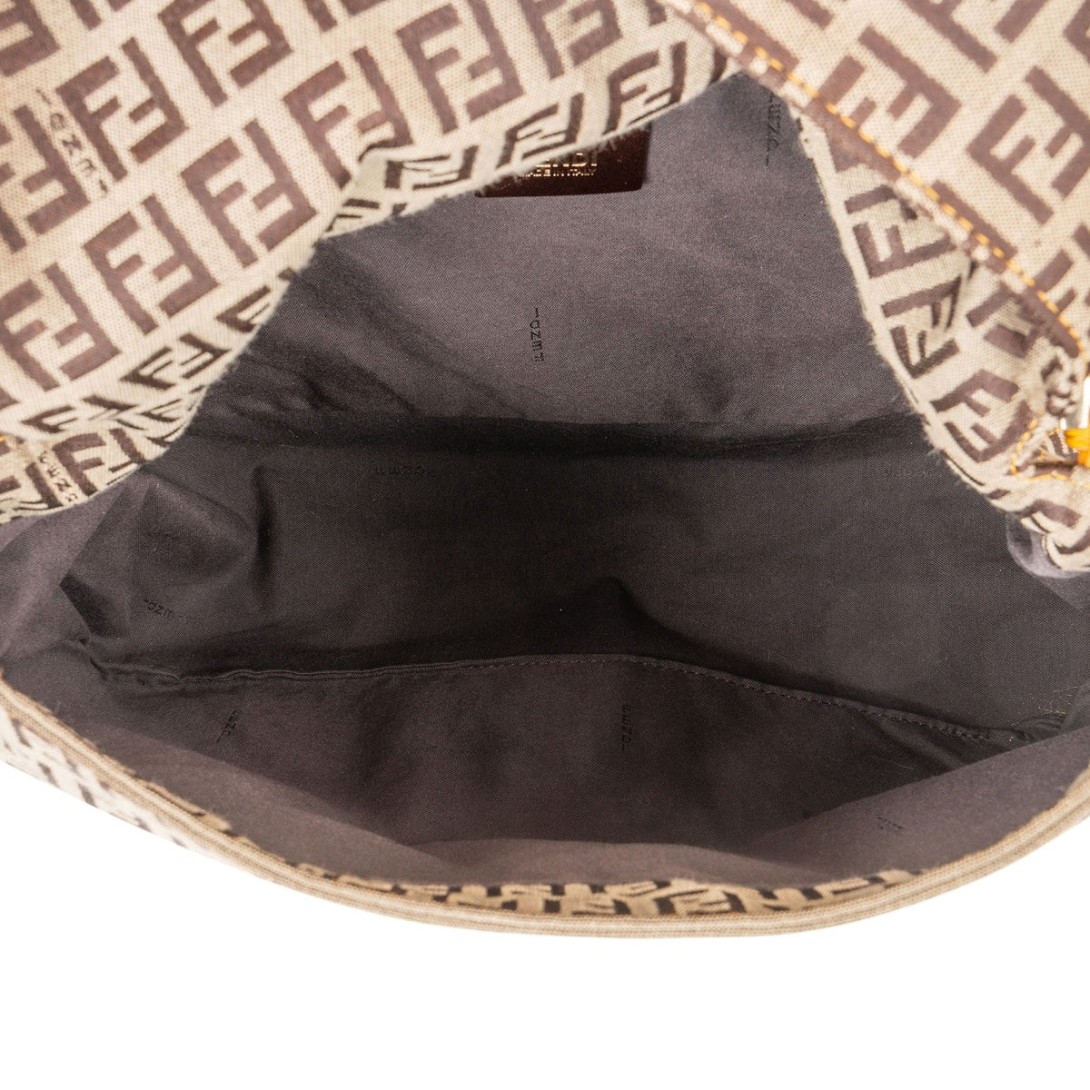 Fendi Zucca FF Canvas Studded Mamma Hobo Schultertasche, Bild 10 von 12