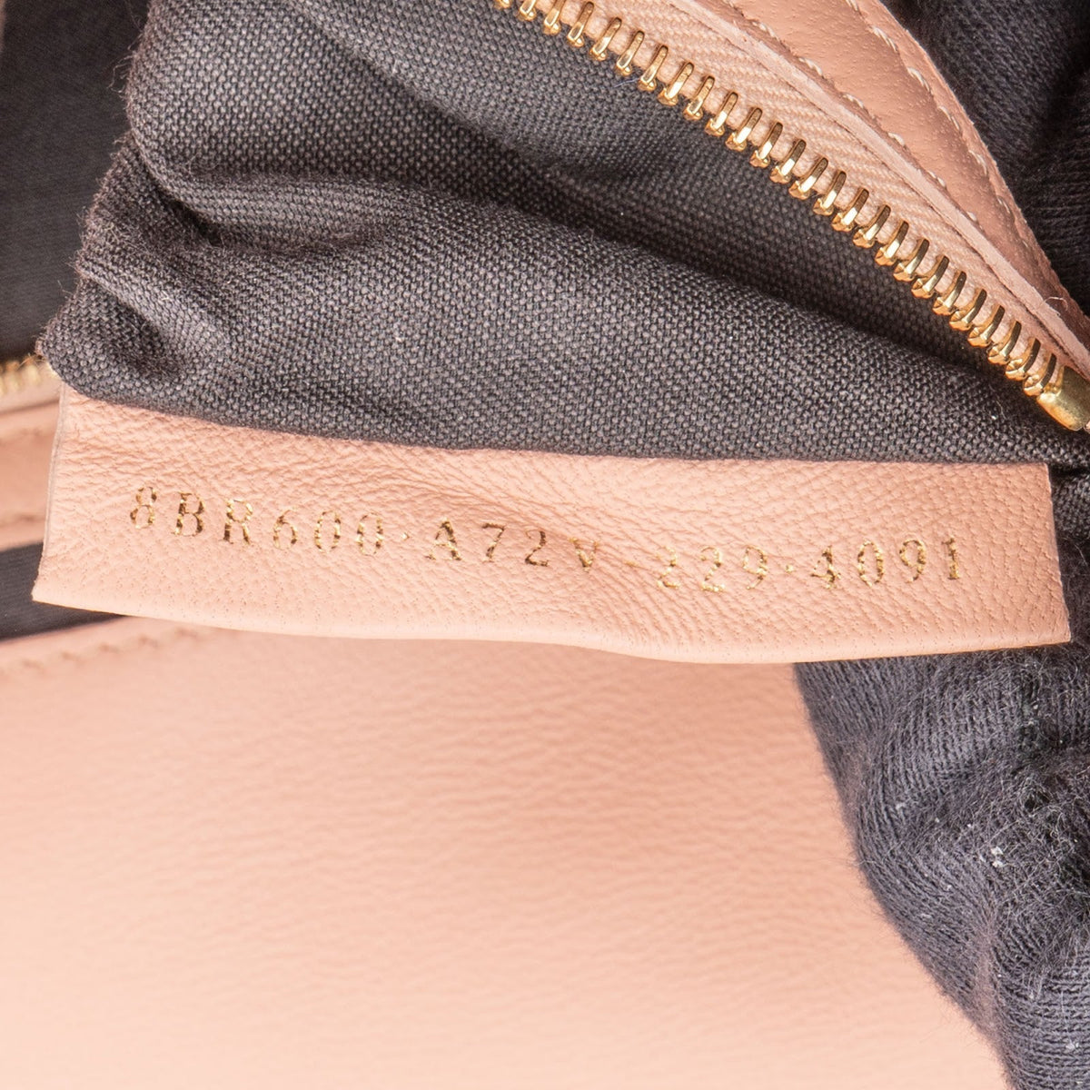 Fendi Embossed Monogram FF Leder Baguette Umhängetasche, Bild 12 von 13