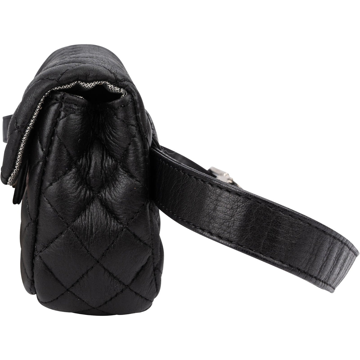 Sac ceinture Chanel Uniform en cuir d'agneau matelassé noir, pièces métalliques palladiées