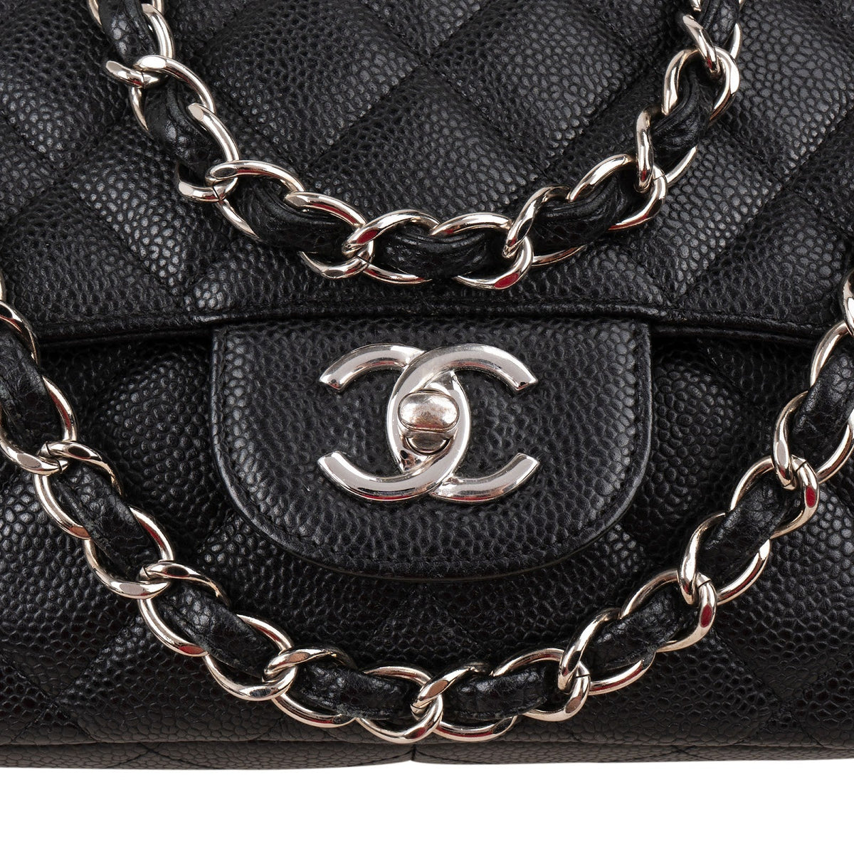 Borsa a tracolla Chanel Jumbo Single Flap in pelle caviale trapuntata