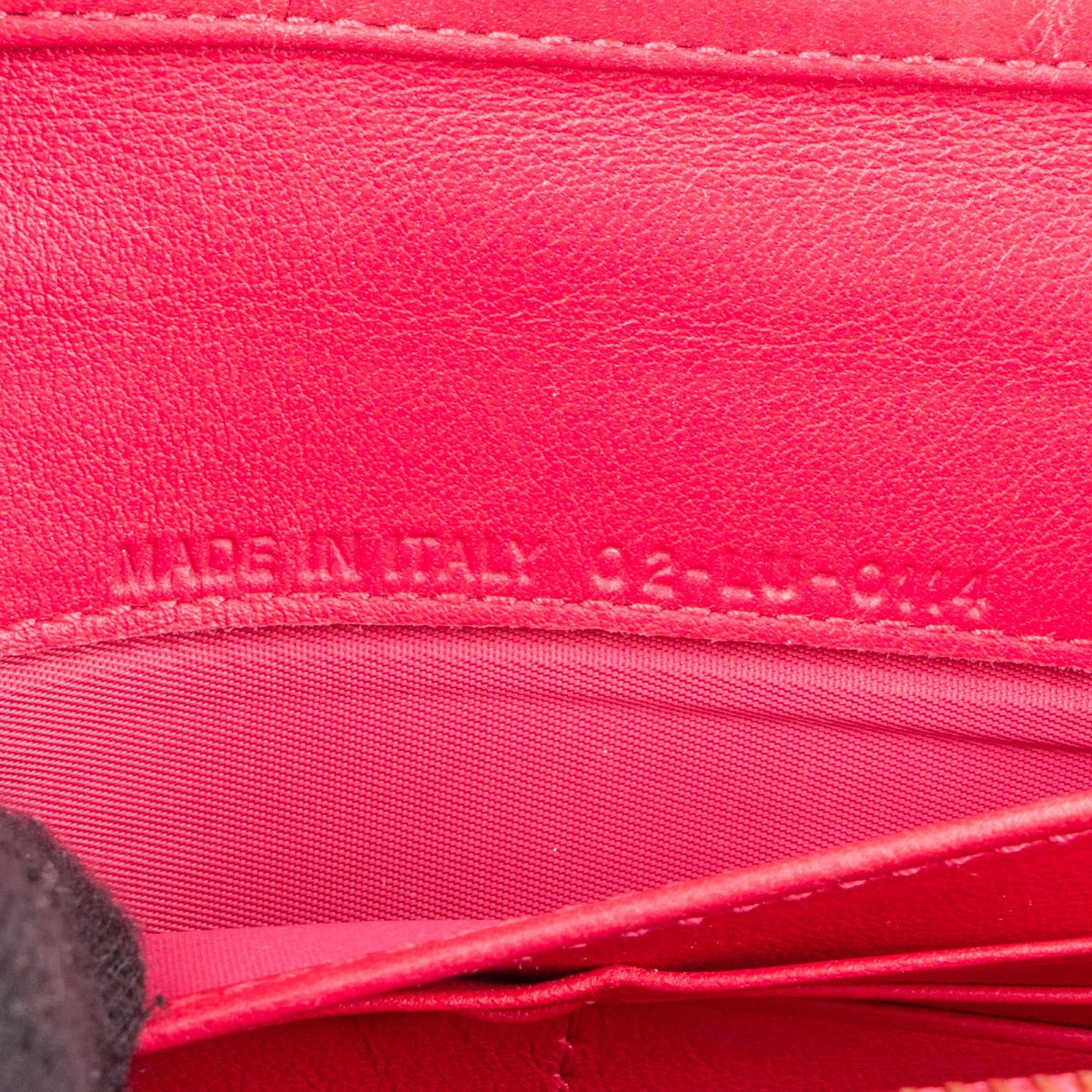 Sac bandoulière Wallet On Chain Christian Dior en cuir verni motif Cannage