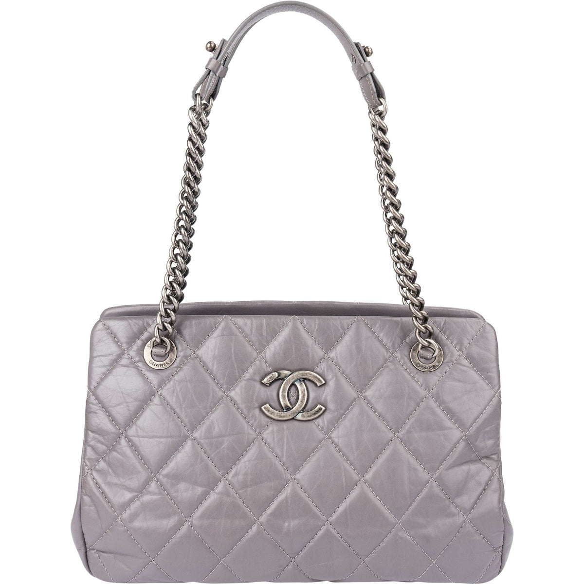 Sac cabas porté épaule Chanel Modern Chain en cuir de veau verni matelassé