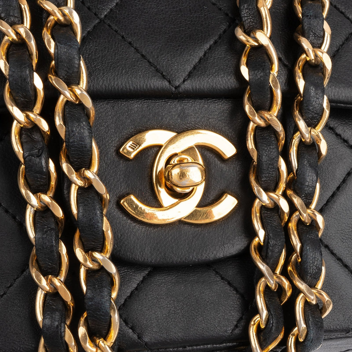 Chanel Medium Double Flap aus gestepptem Lammleder – Ansicht 9