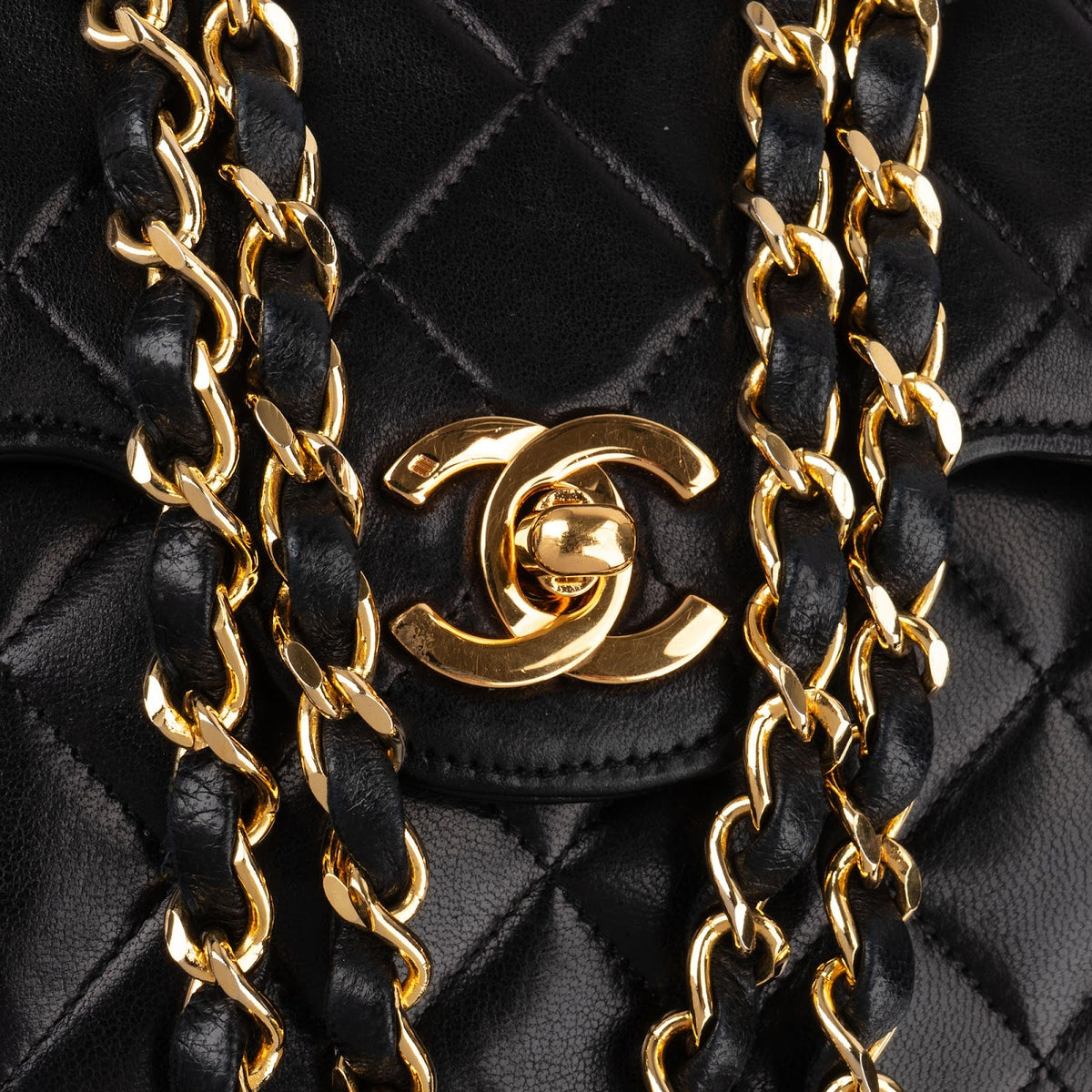 Chanel gewatteerde lamsleren 24K gouden Medium Double Flap schoudertas