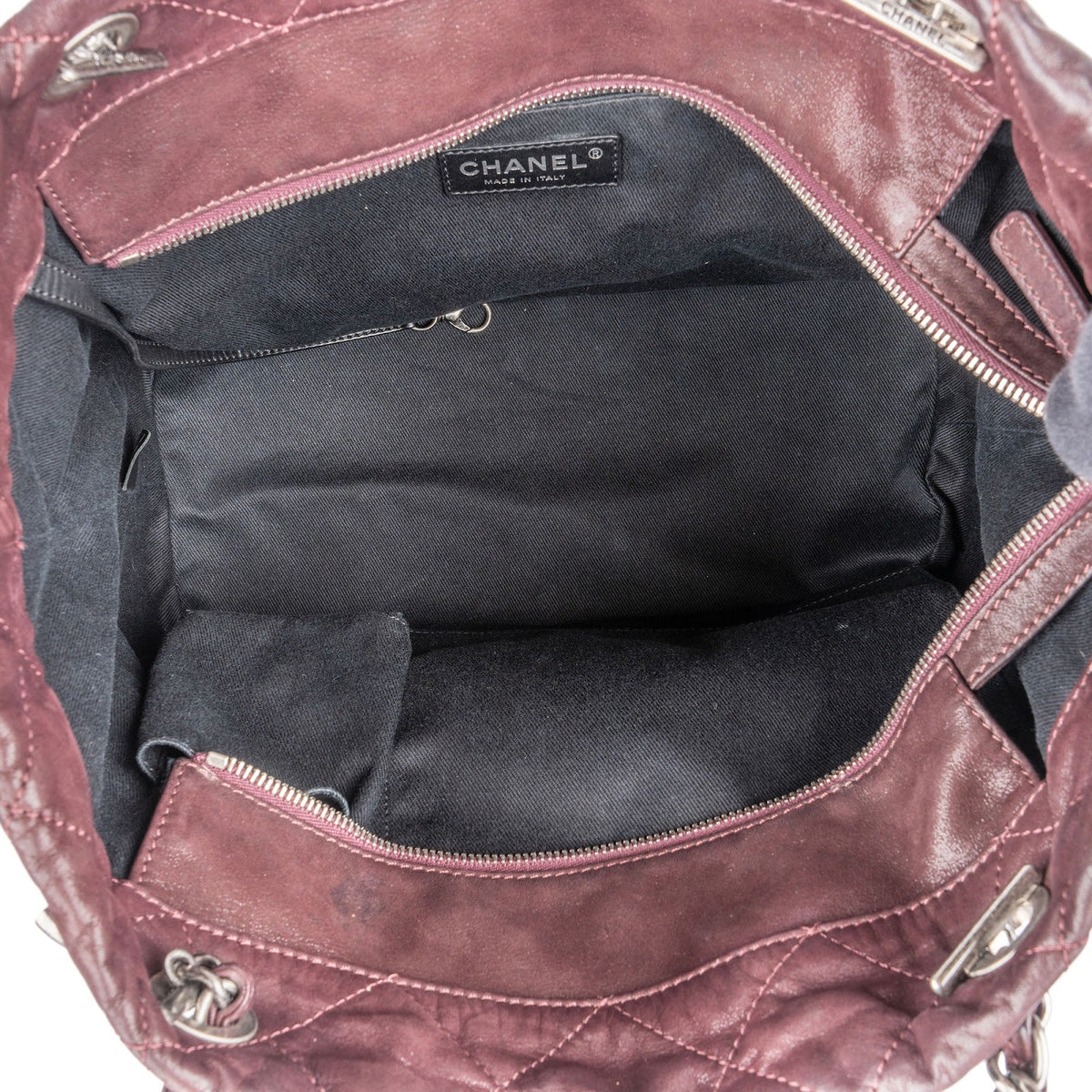 Sac à bandoulière Chanel Gabrielle en cuir de veau matelassé irisé bordeaux