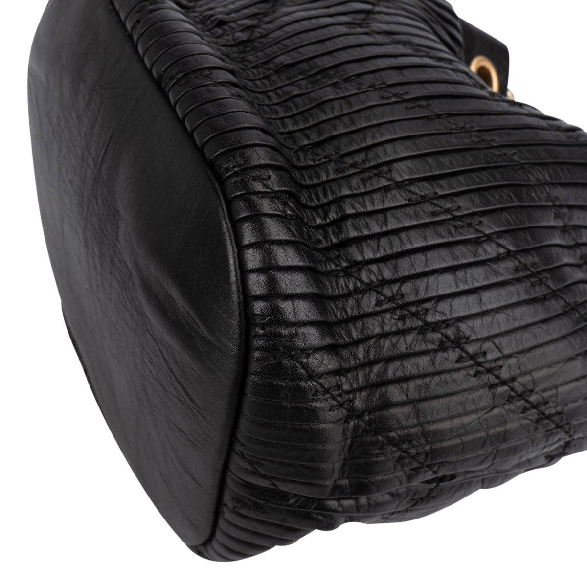 Borsa a secchiello a tracolla Chanel Small Coco Pleats in pelle di vitello plissettata