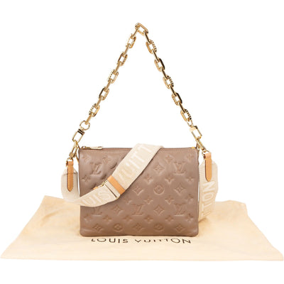 Borsa a tracolla Coussin PM in pelle impressa con motivo Monogram Louis Vuitton