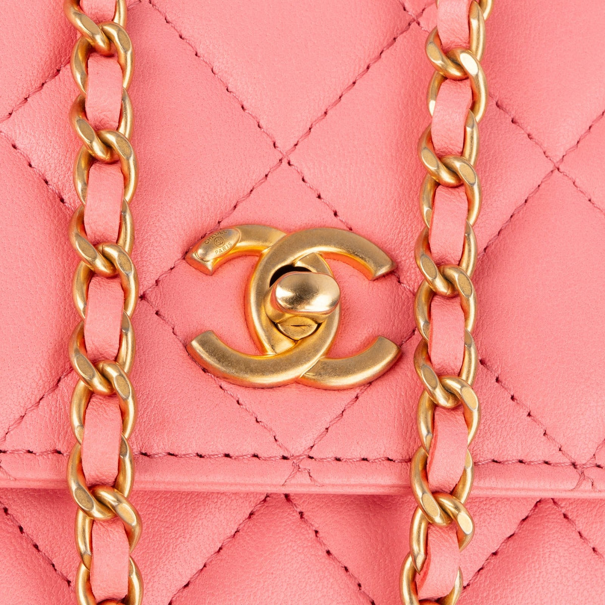 Chanel Pearl Crush Adjustable Wallet on Chain, Bild 9 von 14