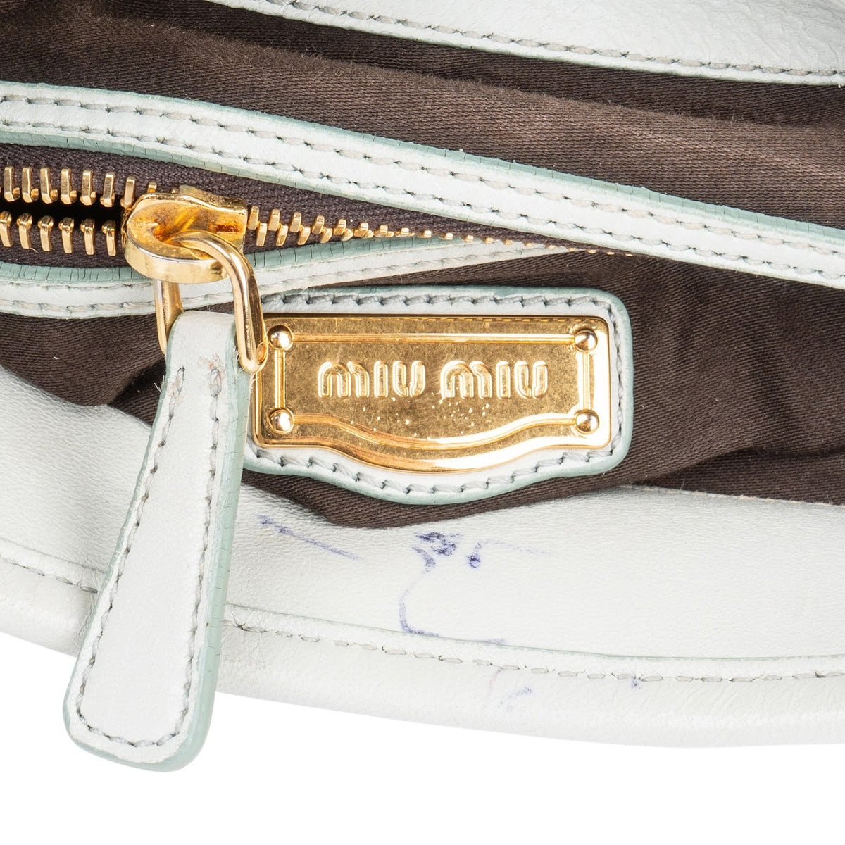 Miu Miu Coffer Hobo aus Vitello-Lux-Leder – Ansicht 10