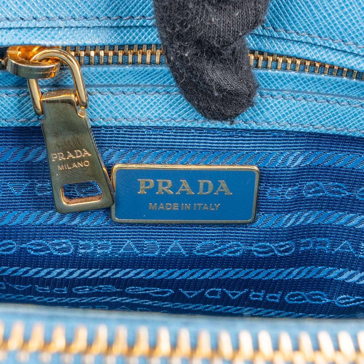 Prada Hellblau Saffiano Leder Galleria Small Handtasche, Bild 11 von 13