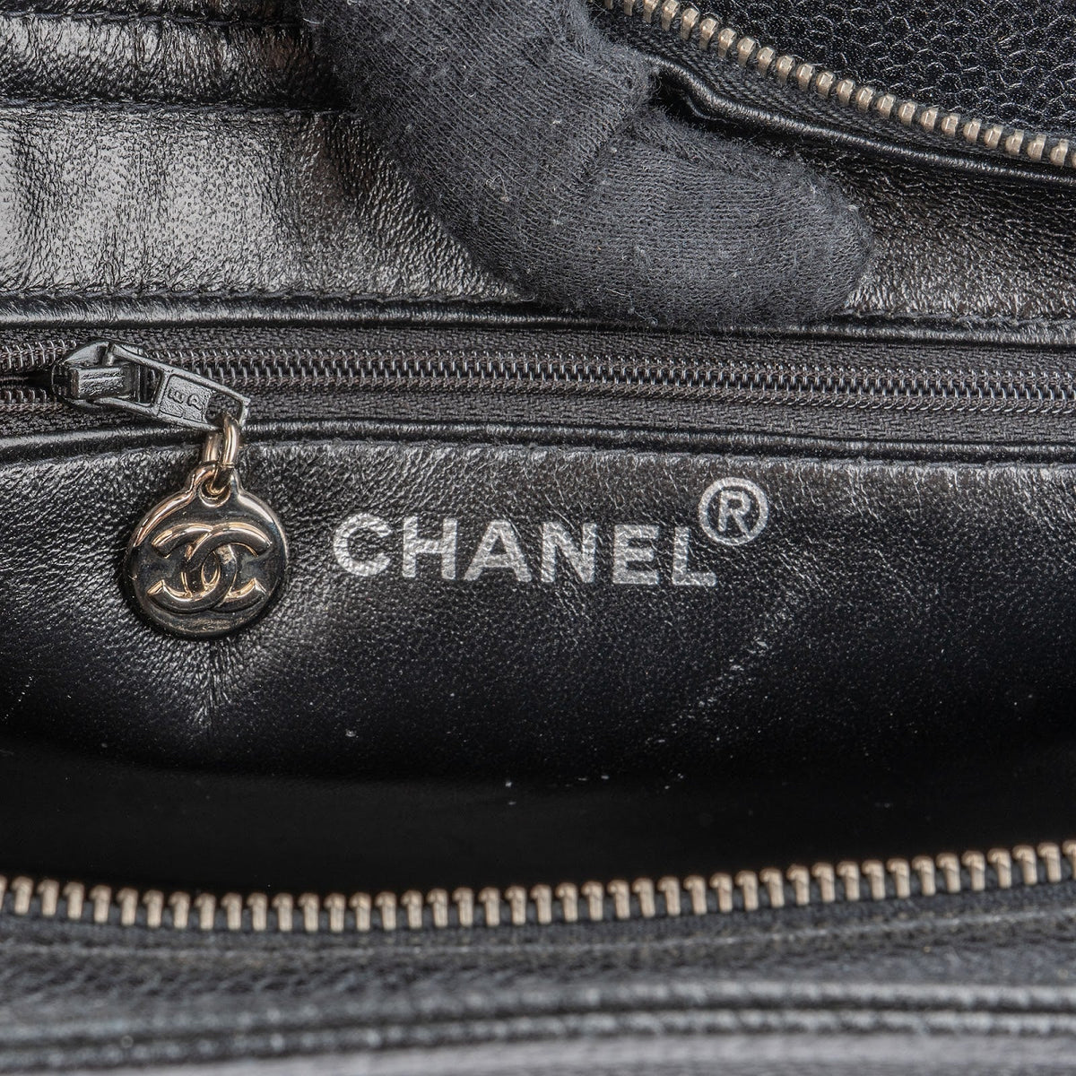 Bolso de hombro Chanel Tote Coco Mark de piel caviar