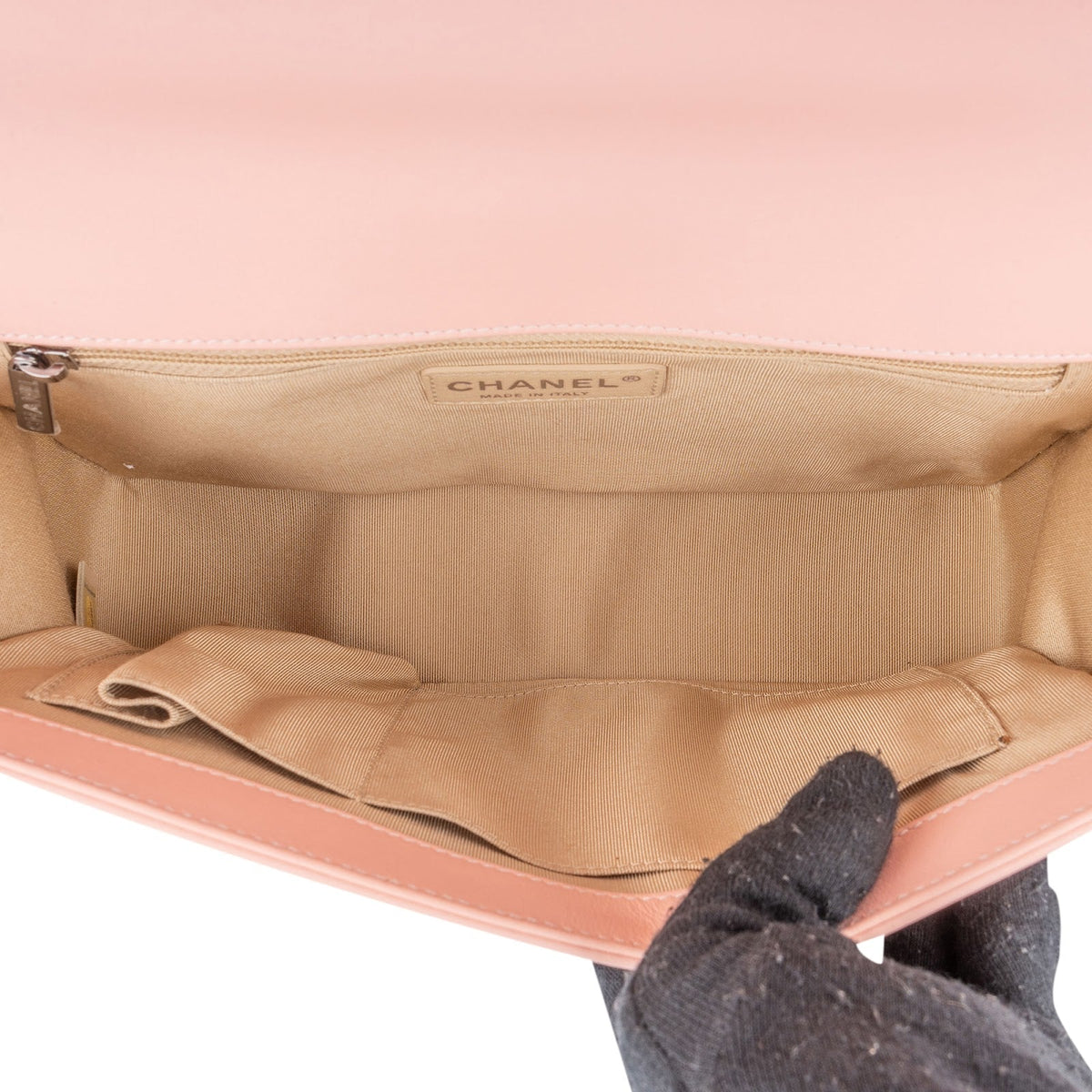 Chanel Boy Single Flap aus gestepptem Lackleder – Ansicht 13