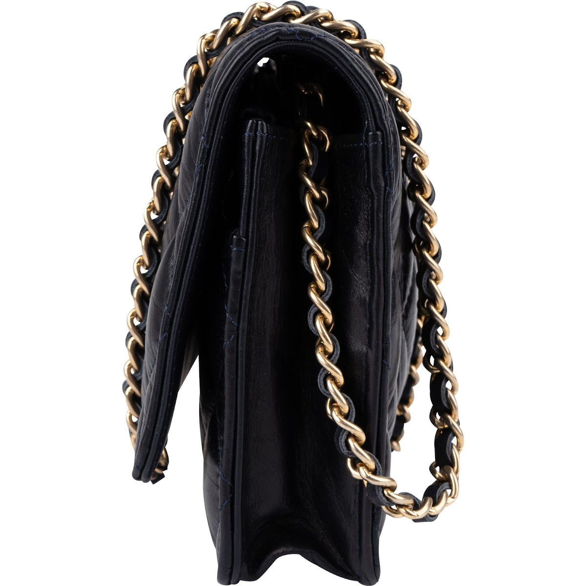 Sac bandoulière Chanel 2.55 Wallet On Chain en cuir d'agneau craquelé bleu marine matelassé