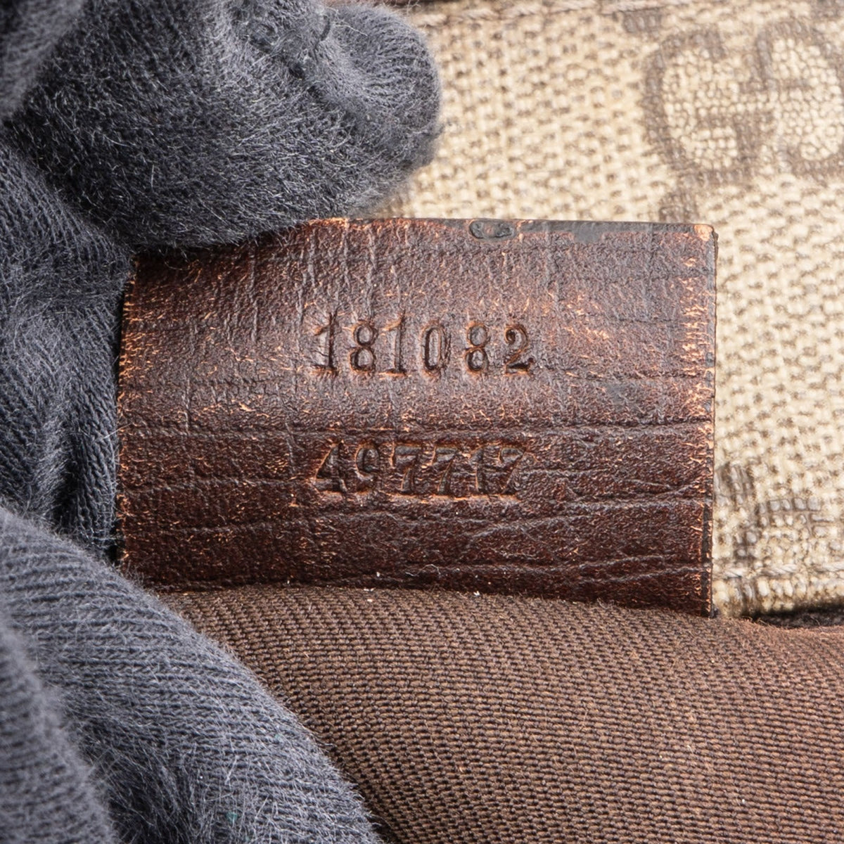 Gucci Large Tote aus GG Supreme Canvas – Ansicht 11