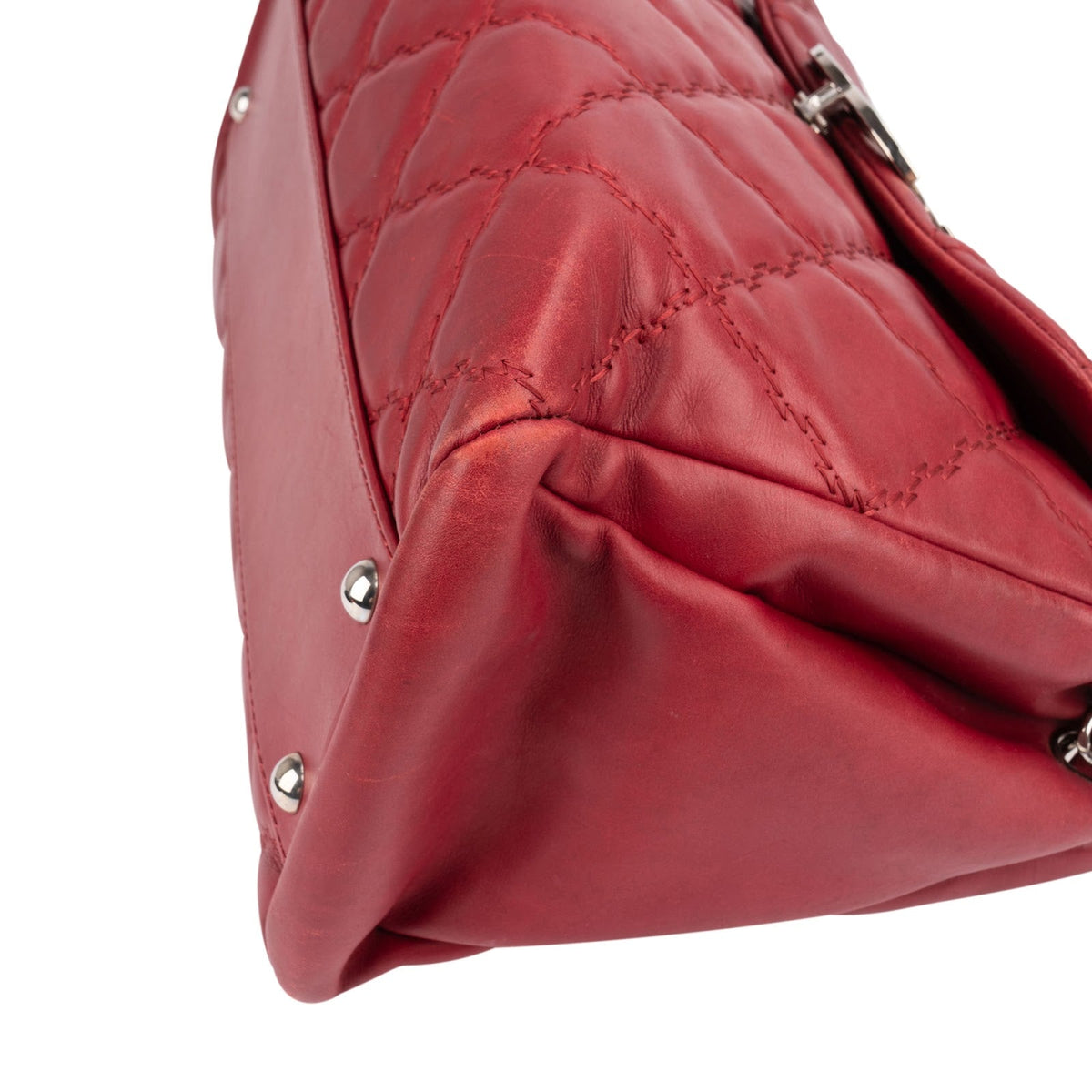 Sac bandoulière Chanel Diamond Stitch Hampton Flap Jumbo Flap en cuir d'agneau matelassé