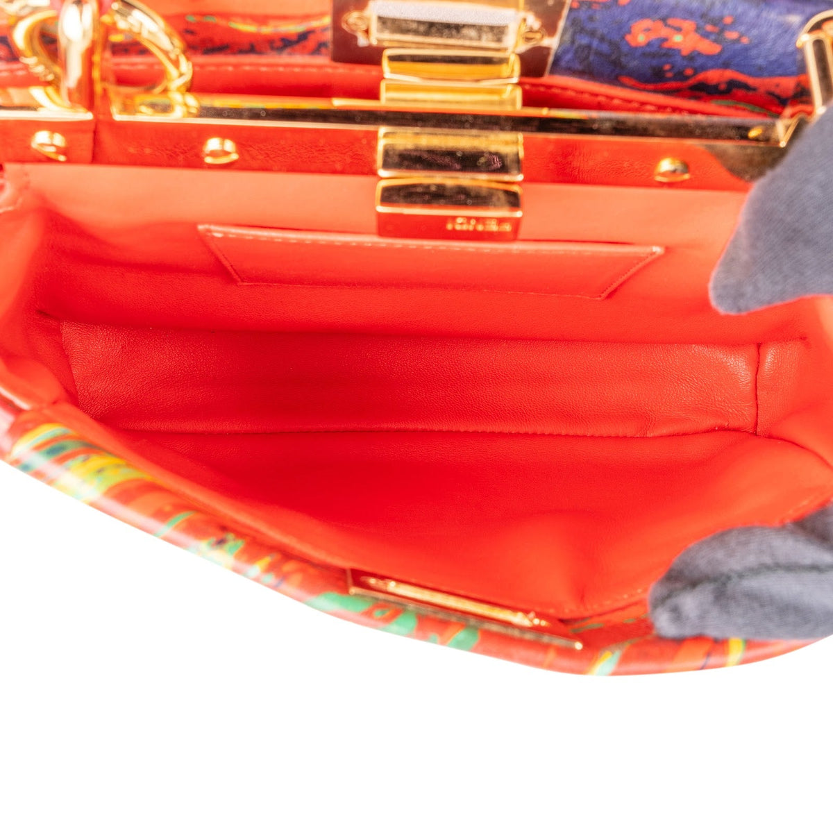 Bolso de mano Peekaboo Mini de Fendi con estampado de remolinos multicolor