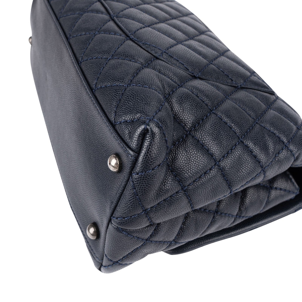 Sac à main Chanel Coco Handle à rabat en cuir caviar matelassé et lézard