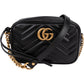 Gucci Chevron Marmont Matelassé Mini aus Leder – Vorderansicht