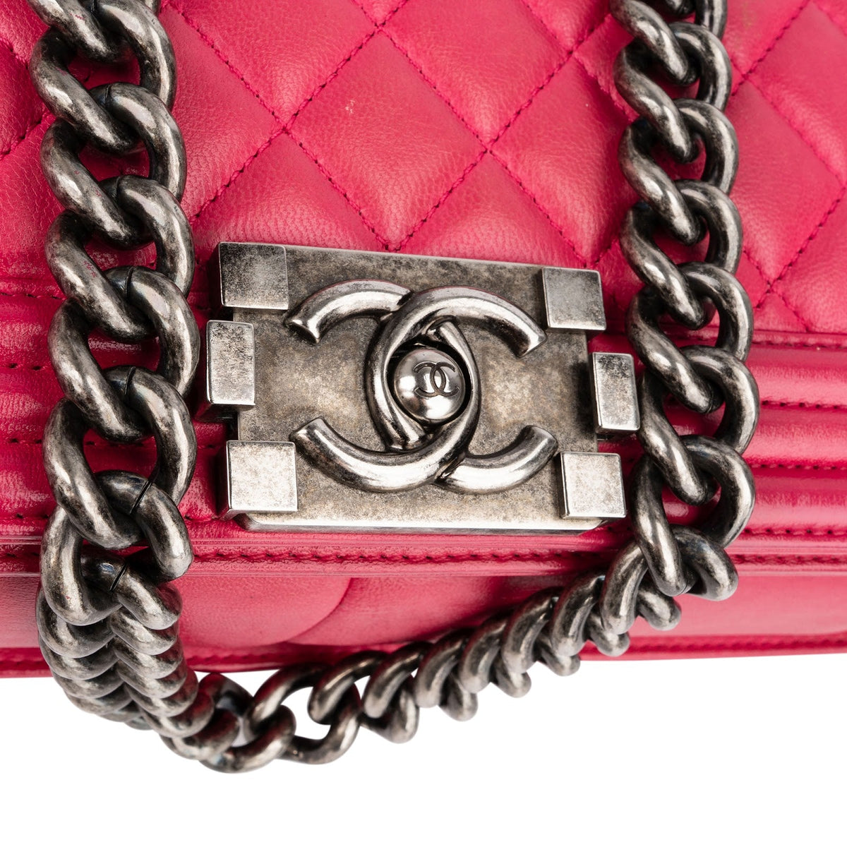 Chanel Grote Boy crossbodytas van roze doorgestikt lamsleer
