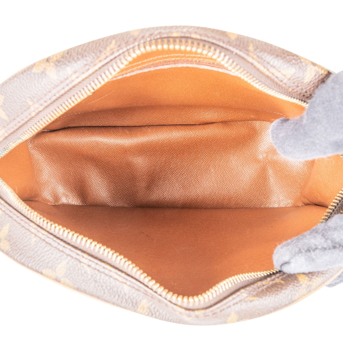Louis Vuitton Blois aus Monogram Canvas – Ansicht 9