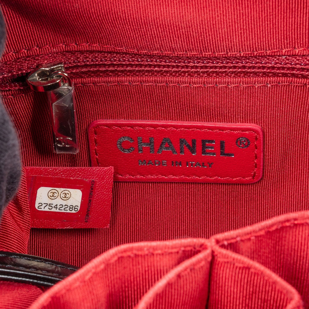 Chanel Gabrielle Hobo aus Kalbsleder – Detailansicht 10