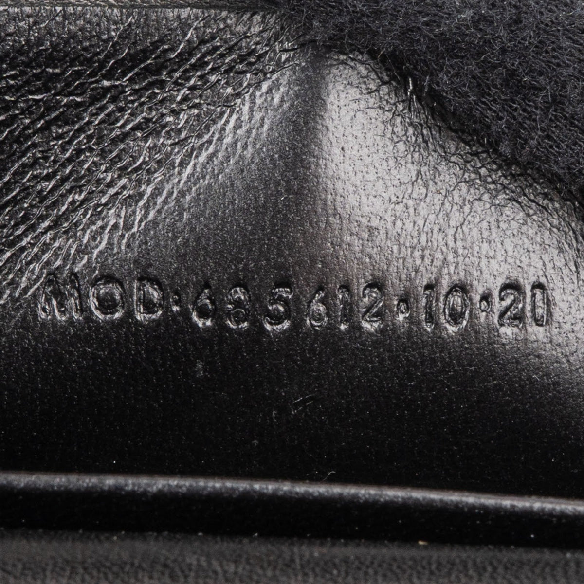Saint Laurent Cassandre Envelope Micro aus gestepptem Lammleder – Ansicht 11