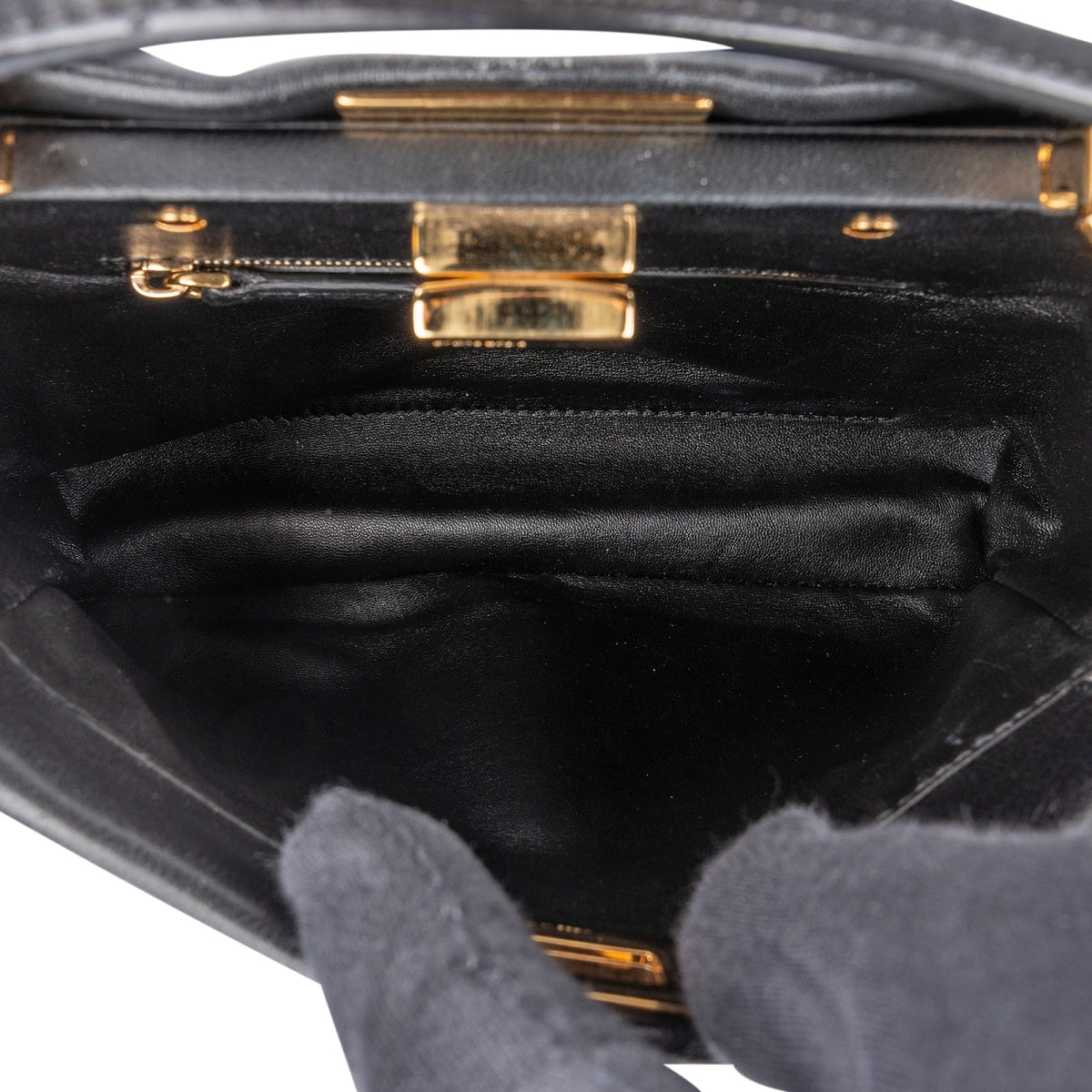 Borsa a mano Mini Peekaboo Fendi in pelle nera
