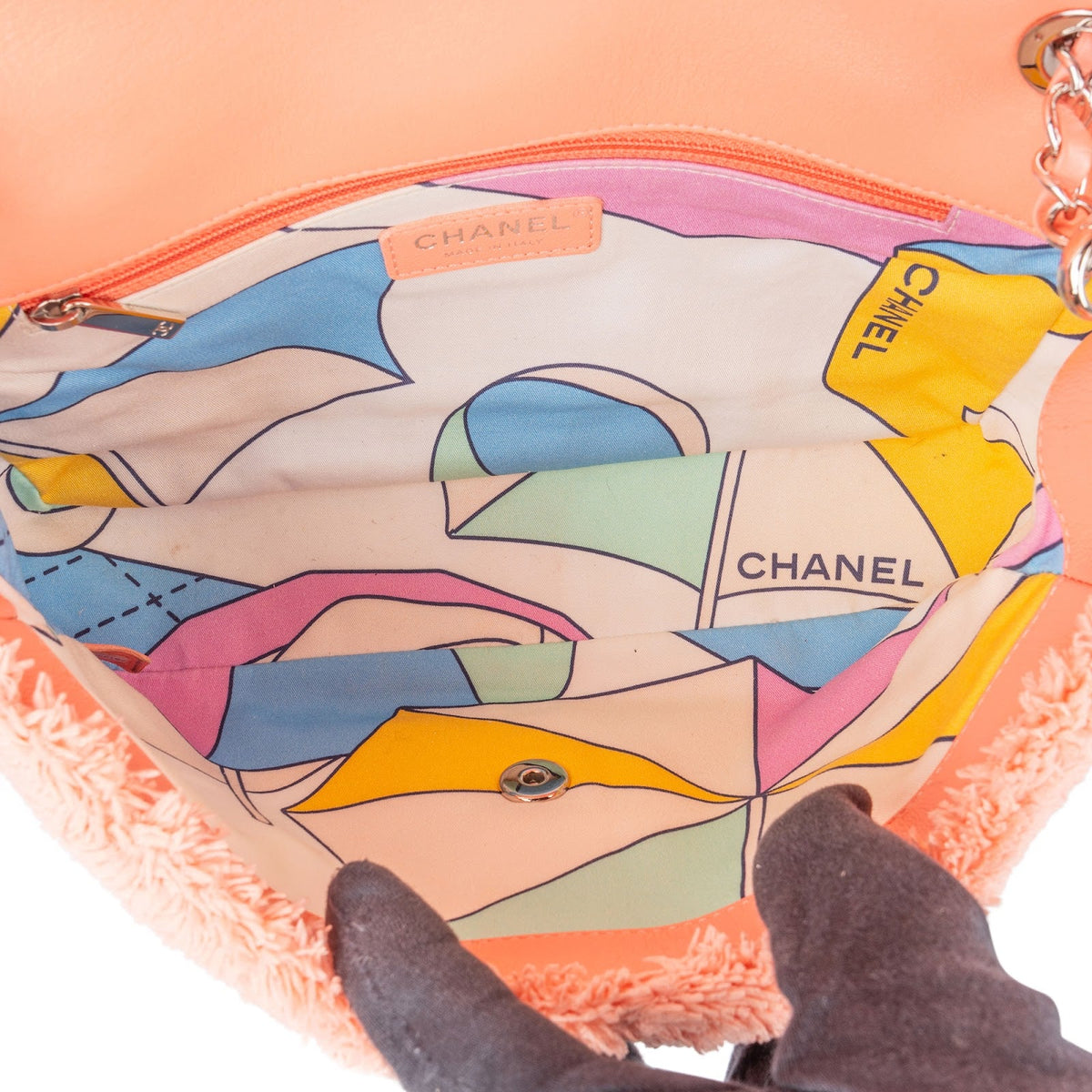 Bolso de hombro Chanel Coco Single Flap de felpa rosa