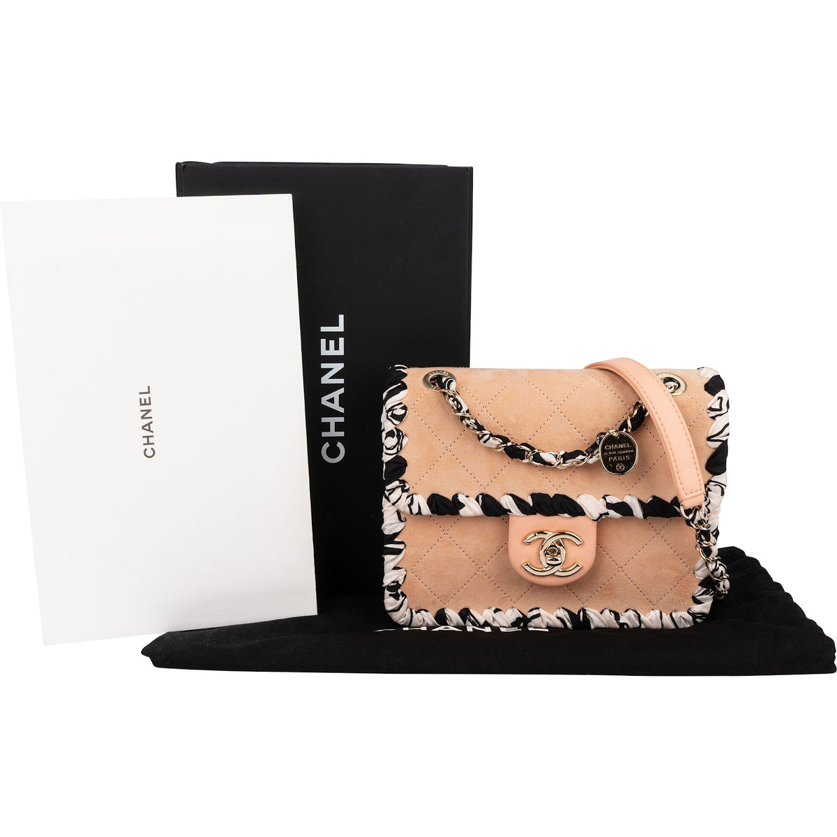 Chanel Wildleder Rectangular Single Flap Umhängetasche, Bild 2 von 14