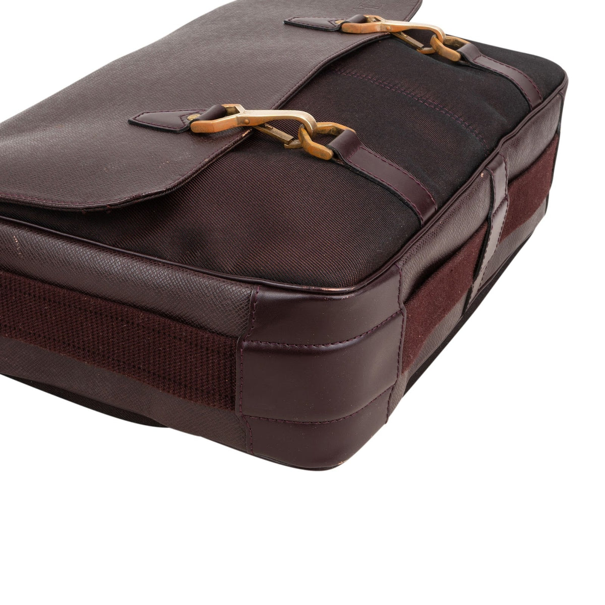Louis Vuitton Dersou Messenger aus bordeauxrotem Taiga-Leder – Ansicht 6