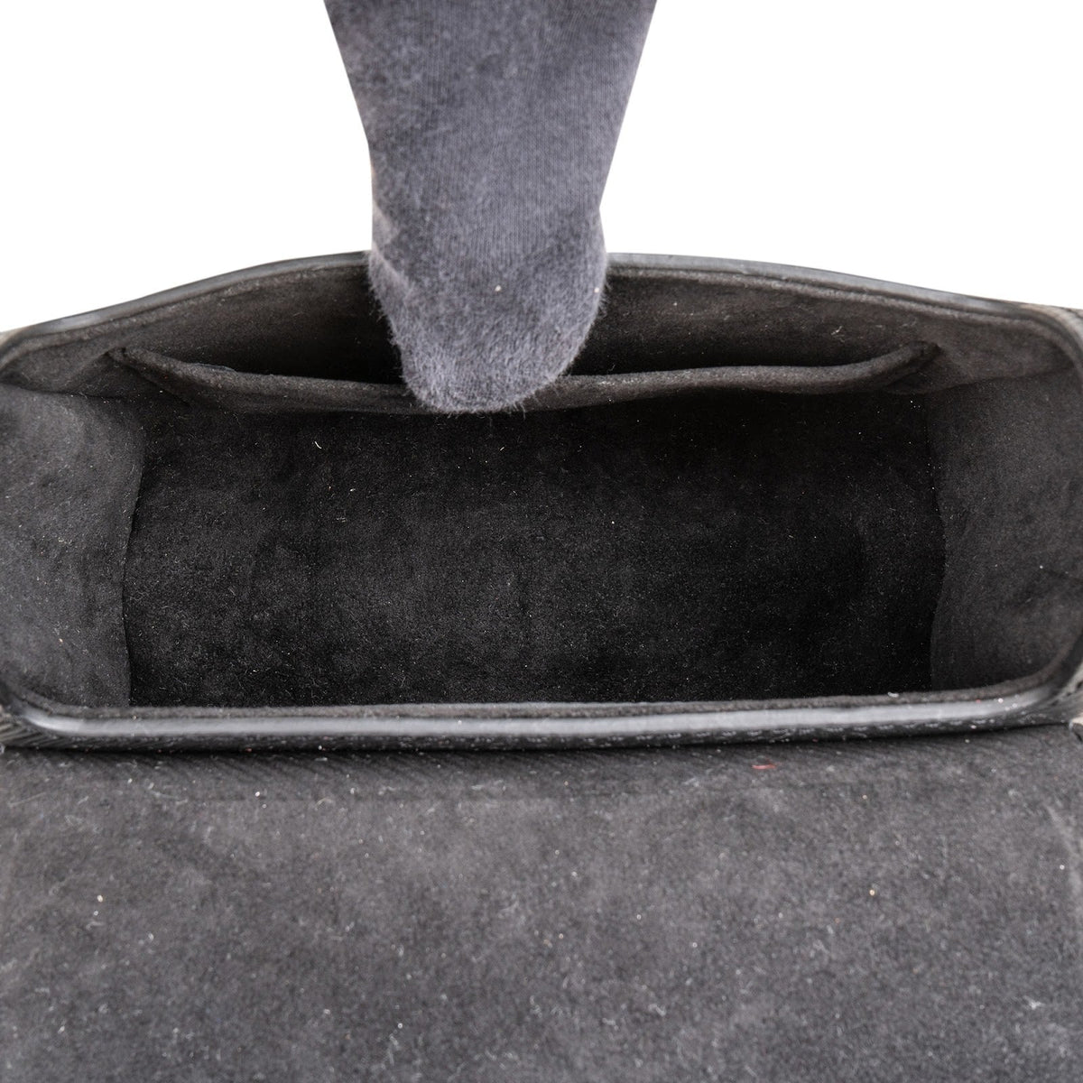 Louis Vuitton Noir Epi Leder Twist PM Umhängetasche, Bild 10 von 12