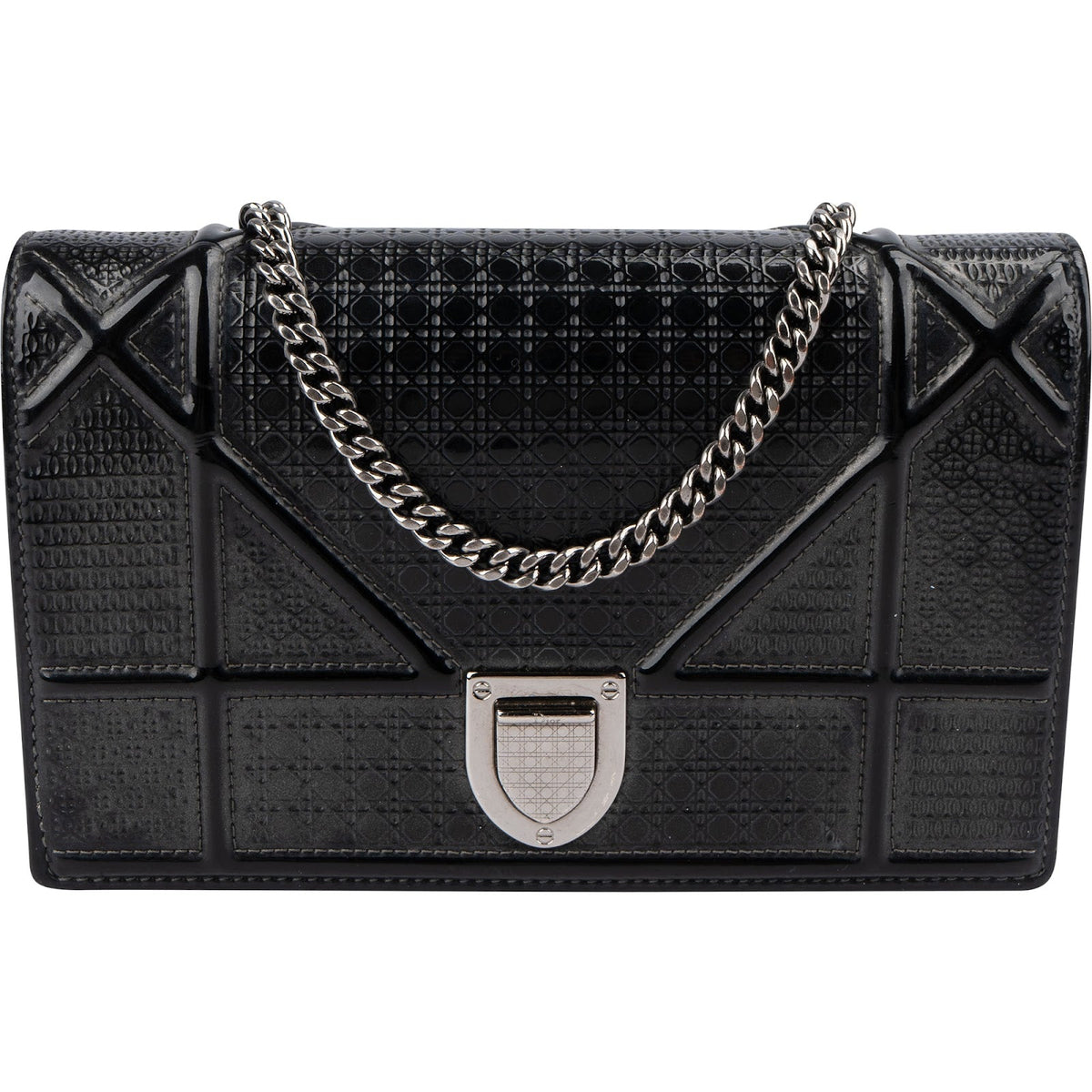 Dior Diorama Wallet on Chain aus Micro-Cannage-Lackleder – Vorderansicht