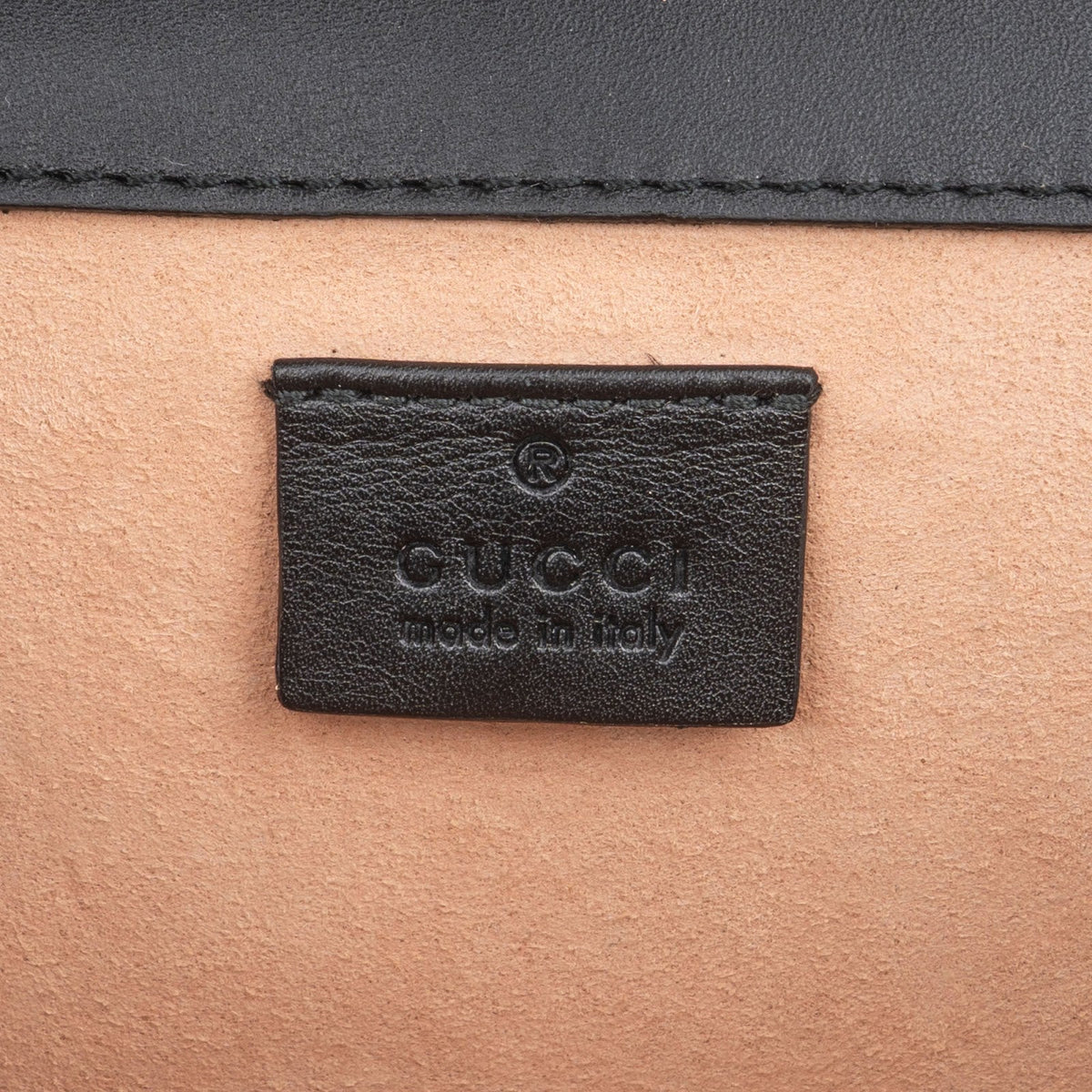 Borsa a spalla Gucci Dionysus in morbida pelle nera con borchie